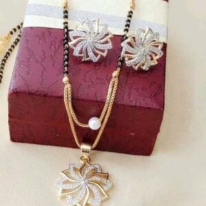 Jewellery & Accesseries New stylish trendy women’s mangalsutra set floral