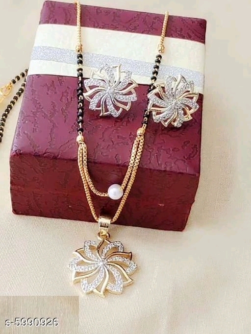 Jewellery & Accesseries New stylish trendy women’s mangalsutra set floral